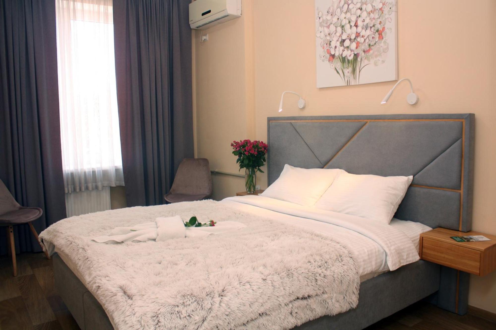 Centralny Hotel Кривой Рог Экстерьер фото
