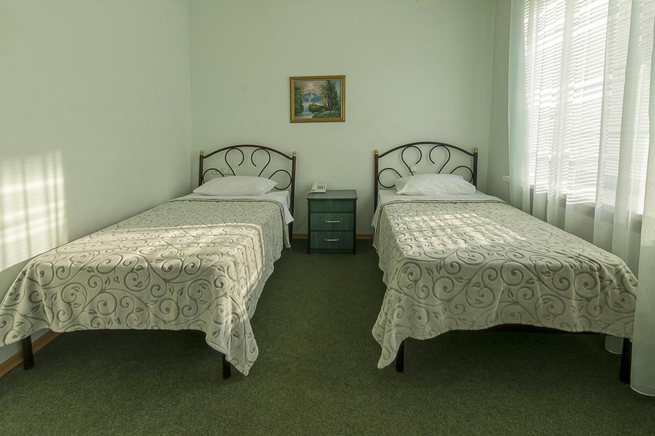 Centralny Hotel Кривой Рог Экстерьер фото